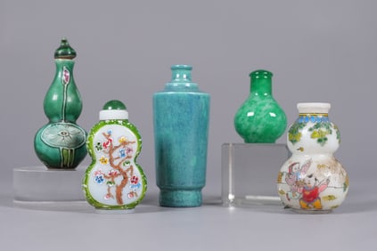 Lots Chinese snuff bottles