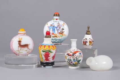 Lots Chinese snuff bottles