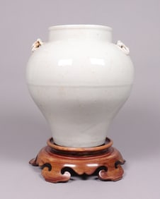 Chinese large white jar