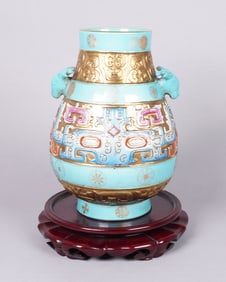 Chinese fine unusual urn vase