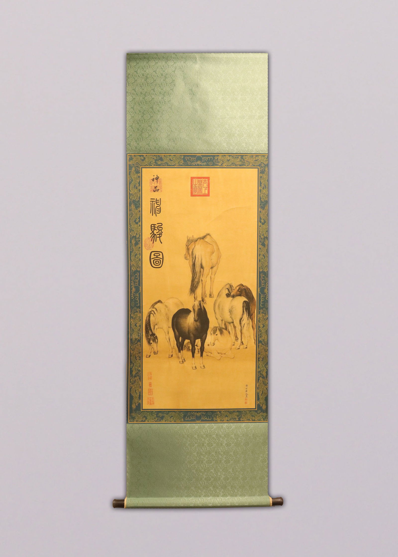 Chinese long fine scroll in box (1 of 5)
