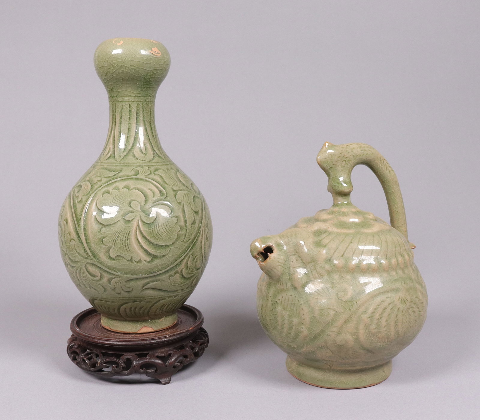 Lots Chinese ceramics: Lots Chinese ceramics. Largest H: 9" x W: 4."
