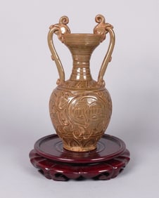 Chinese fine vase