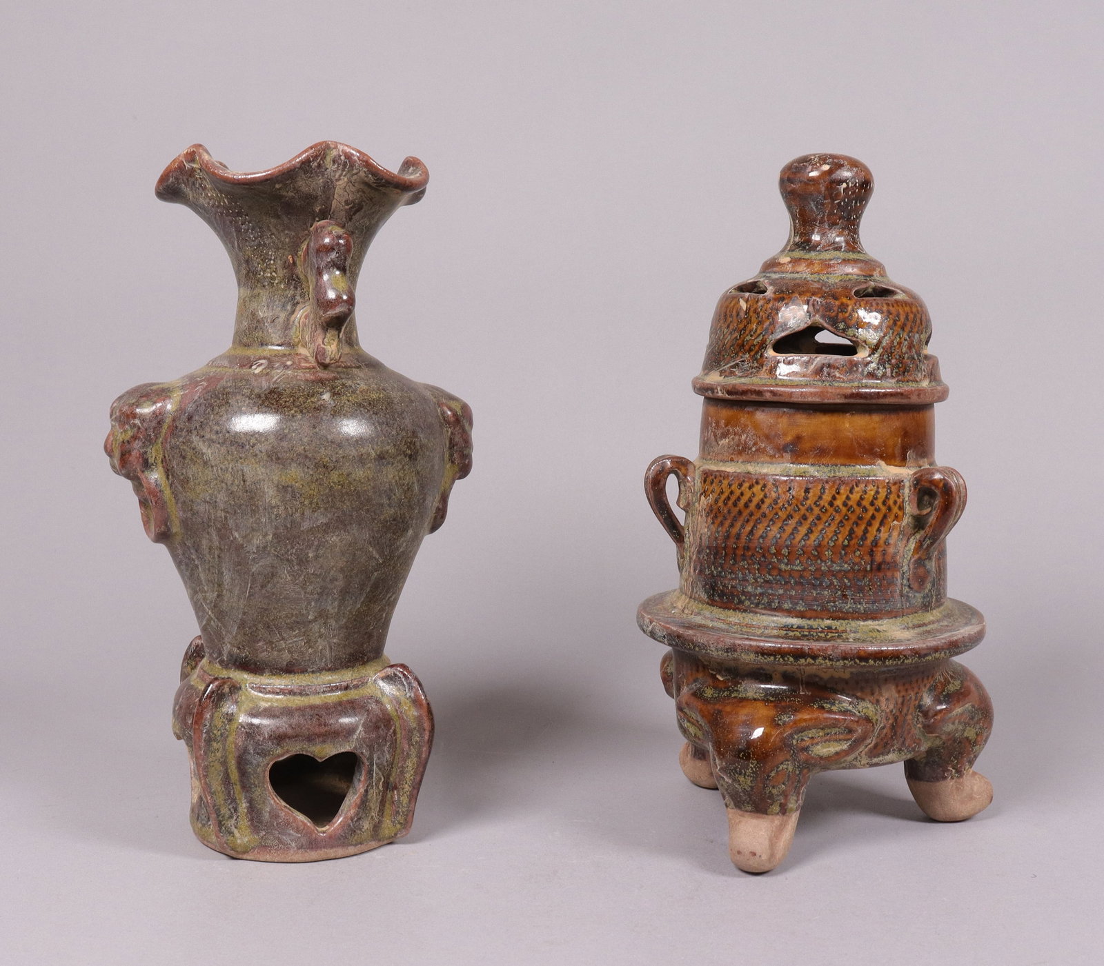 Lots Chinese ceramics: Lots Chinese ceramics, largest H: 9.25" x W: 4.75."