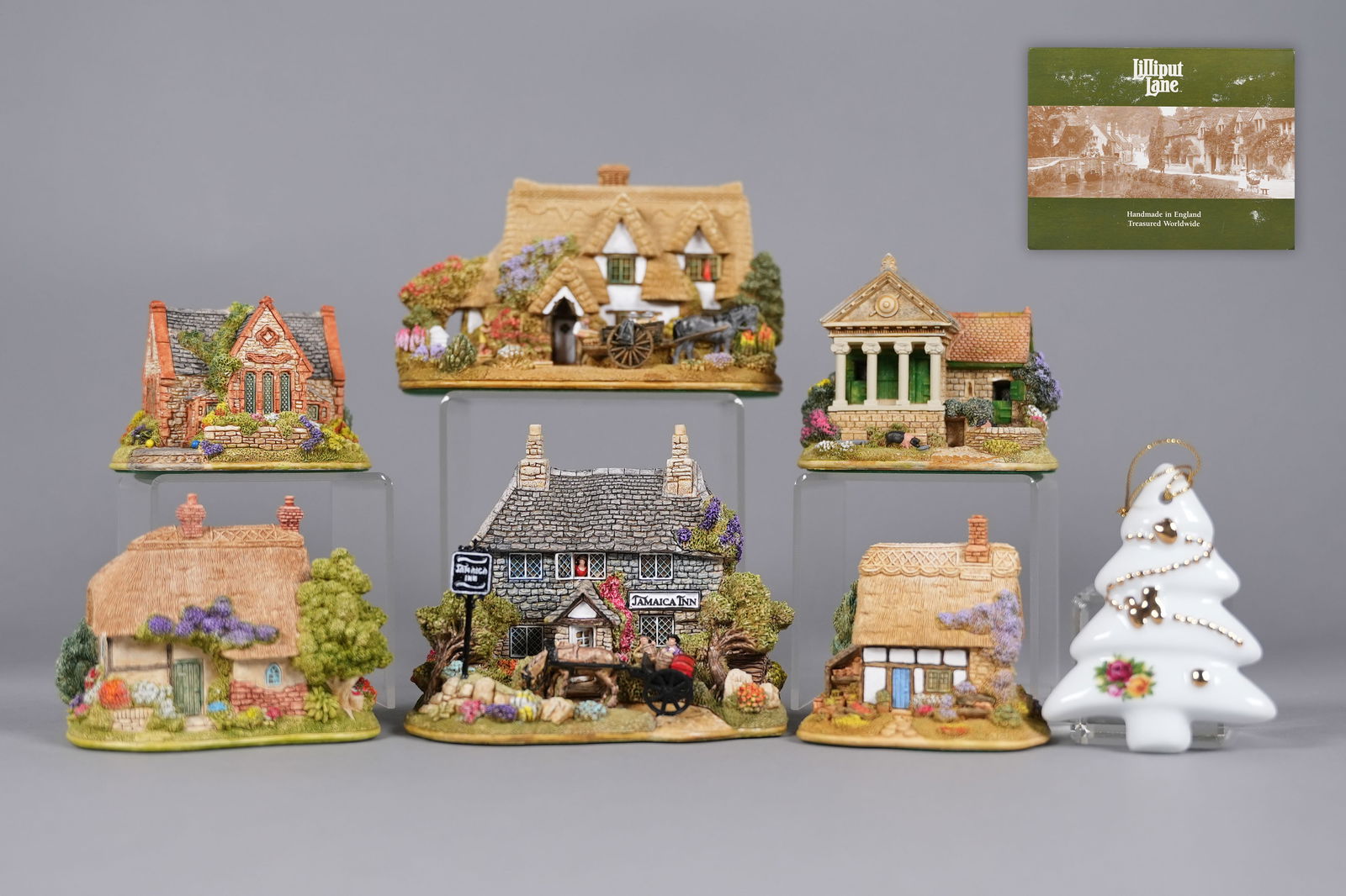 Lots Lilliput Lane items with box (1 of 8)