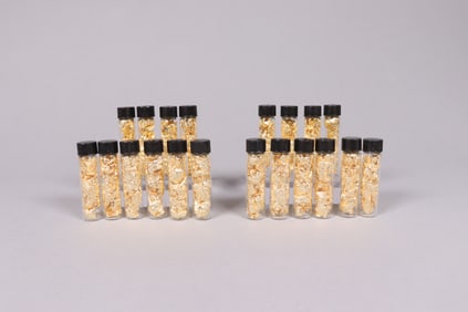 Lots of flakes ungraded