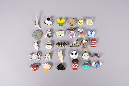 Lots vintage Disney pins