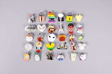 Lots vintage Disney pins