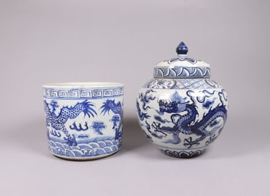 Lots Chinese b/w porcelains