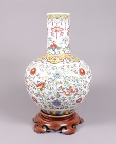Chinese large fancy vase