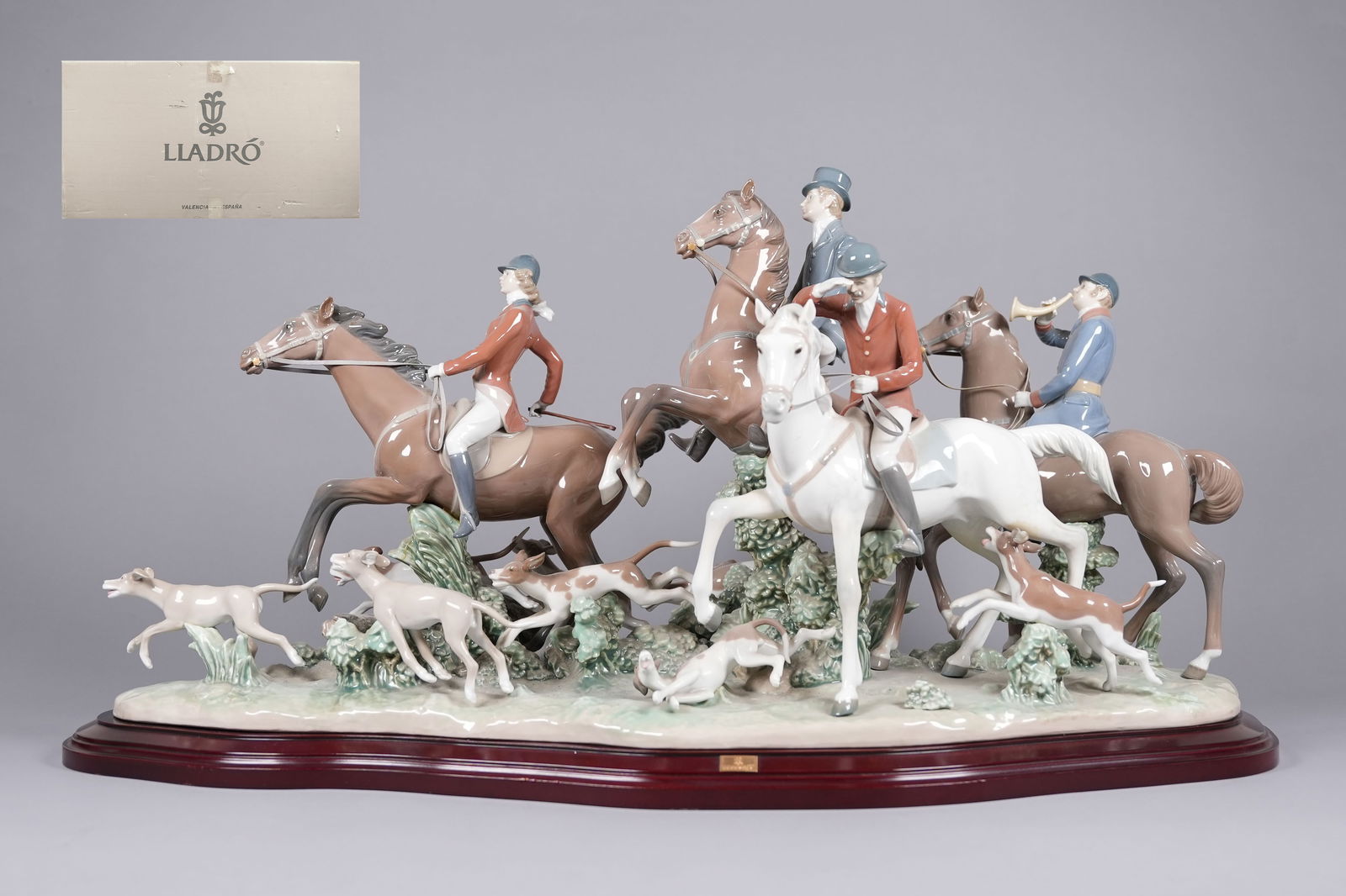 Lladro The Hunt figurine with box (1 of 11)