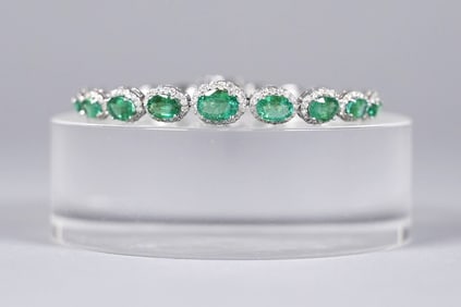 Platinum emerald diamond bracelet