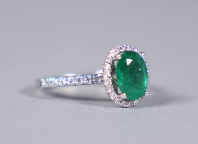 18 kt gold emerald diamond ring 4.75