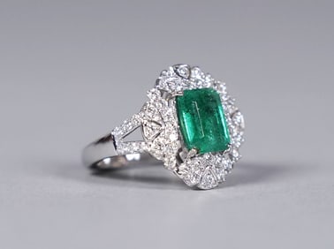 Platinum emerald diamond ring GIA 6.75