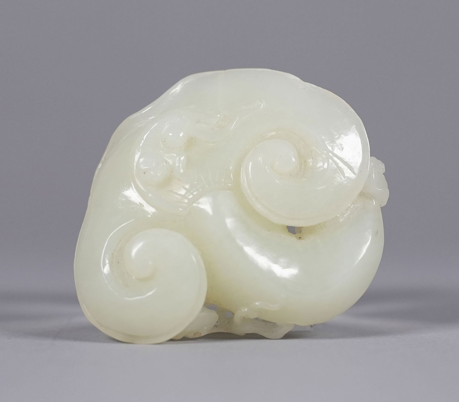 Chinese 18th century antique jade: Chinese 18th century fine antique carved jade.