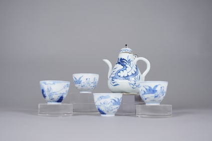 Lots Chinese b/w porcelains