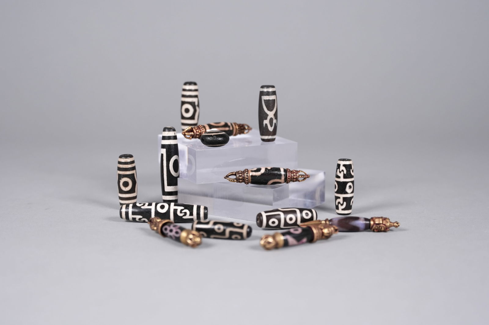 Lots Tibetan dzi beads (1 of 7)