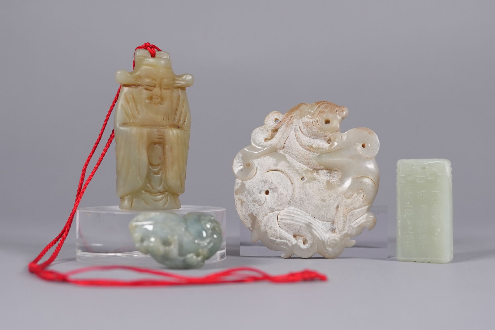 Lots Chinese jade carvings: Lots Chinese jade carvings.