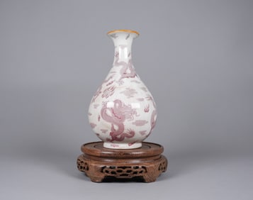 Chinese fine dragon vase