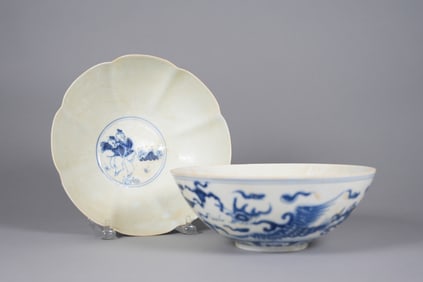2 Chinese fine b/w bowls