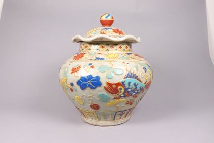 Chinese large fine lidded jar