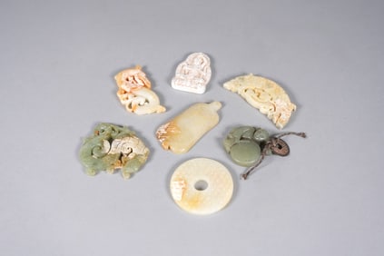 Lots Chinese jade carvings