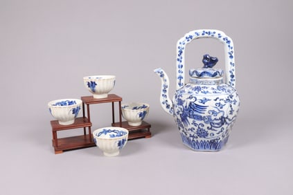 Lots Chinese b/w porcelains