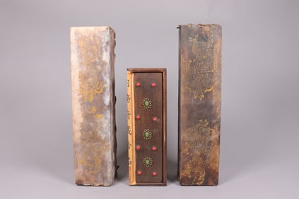 Lots Chinese art scrolls