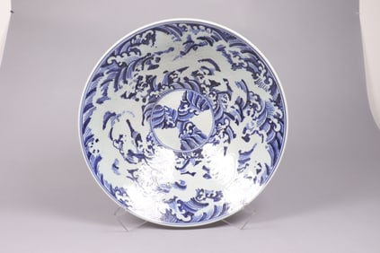 Chinese massive b/w fine bowl