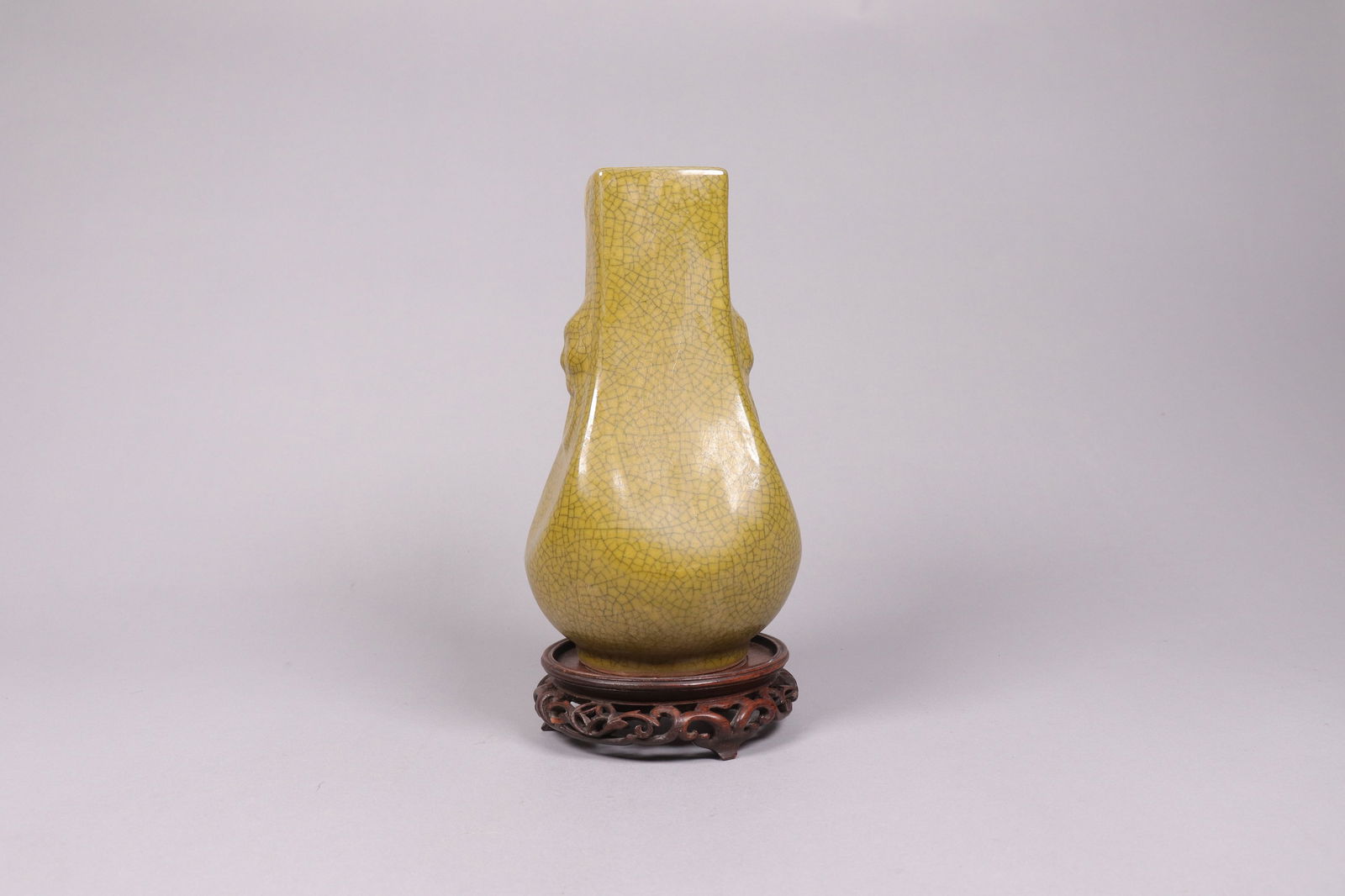 Chinese green handled vase (1 of 6)