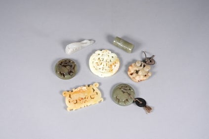 Lots Chinese carvings