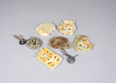 Lots Chinese carvings