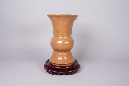 Chinese crackled vase