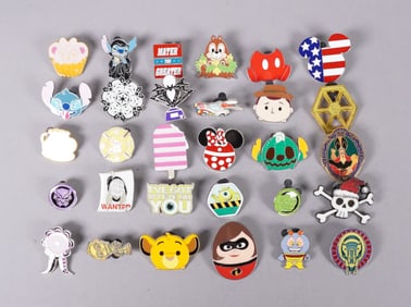 Lots Disney pins