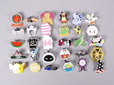 Lots Disney pins