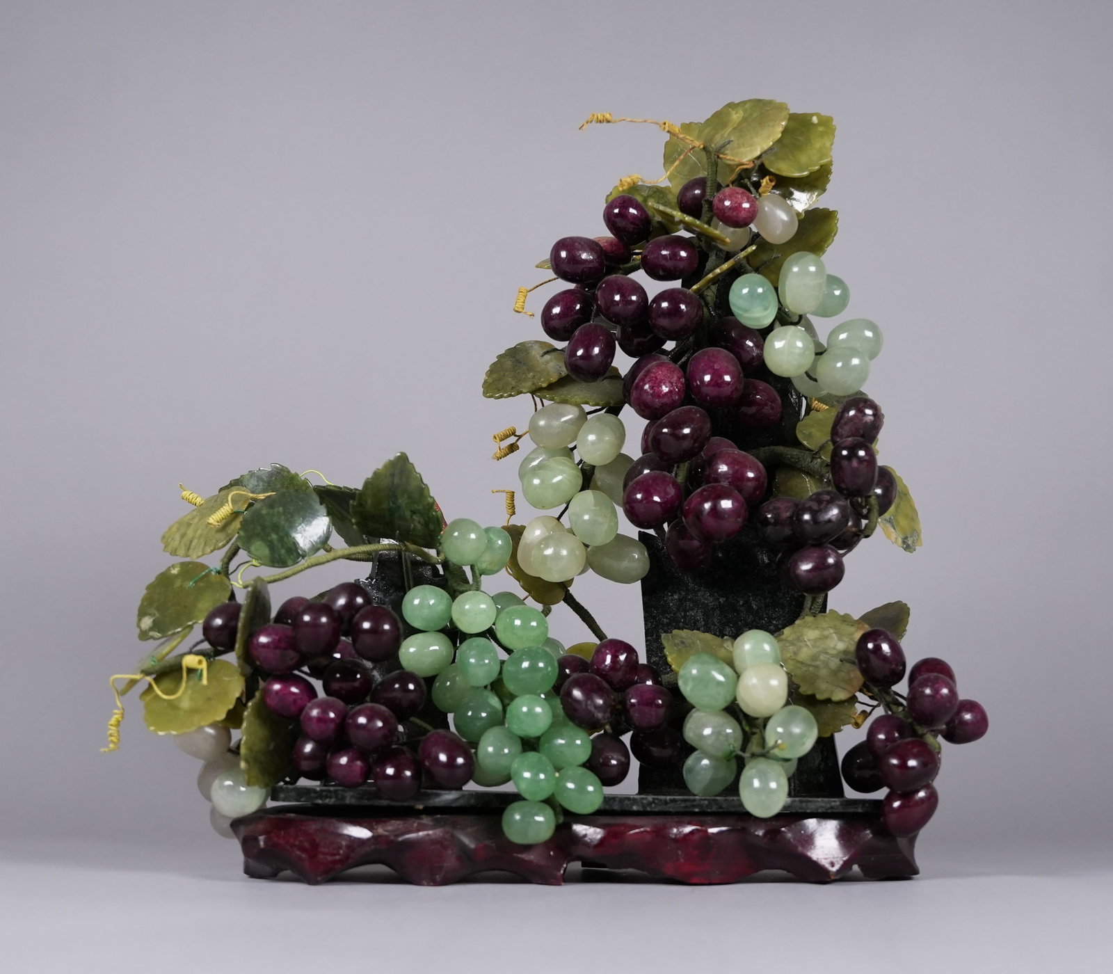 Chinese jade tree: Chinese jade tree. H: 14.8" x W: 14.5."
