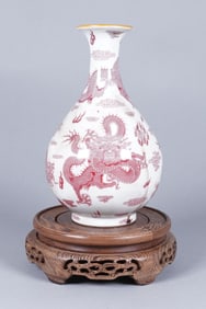 Chinese fine dragon vase