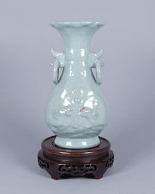 Chinese crackled vase