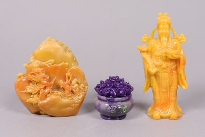 Lots Chinese carvings