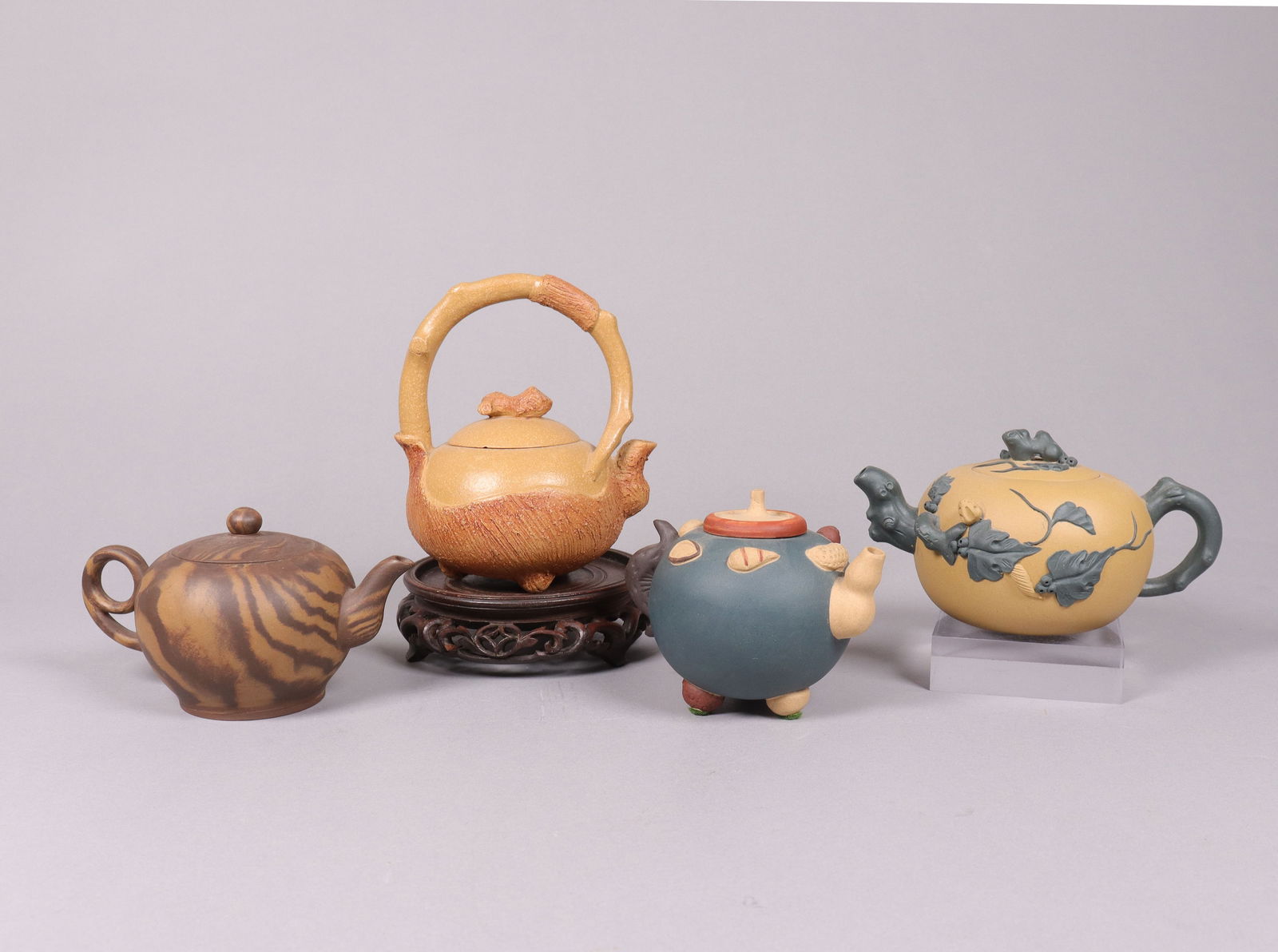 Lots Chinese clay teapots: Lots Chinese clay teapots.