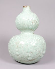 Chinese celadon gourd vase