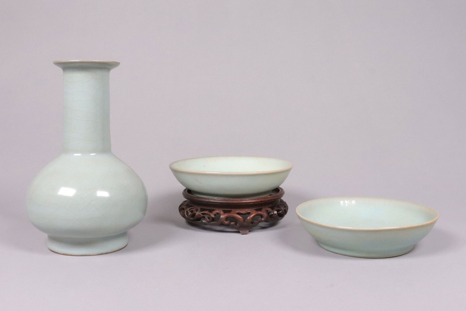 Lots Chinese celadon porcelains: Lots Chinese celadon porcelains, largest H: 7" x W: 4.5."