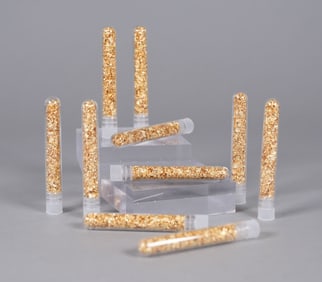 Lots gold flakes ungraded