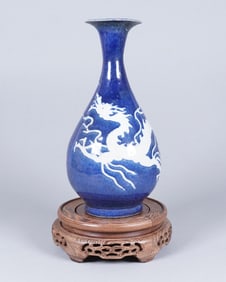 Chinese fine dragon vase