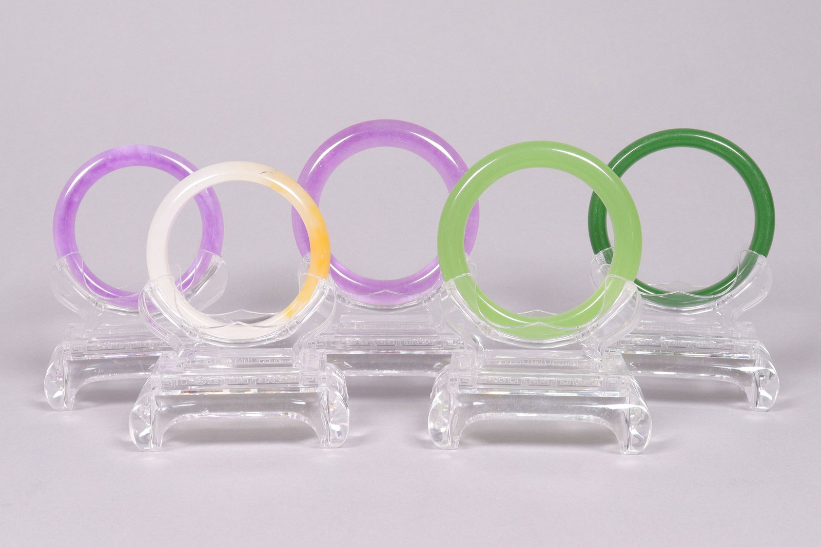 Lots Chinese bangles: Lots Chinese fine bangles.