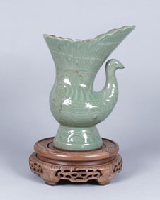 Chinese green vase