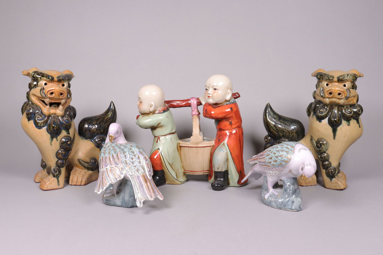 Lots Asian figures: Lots Asian figures.