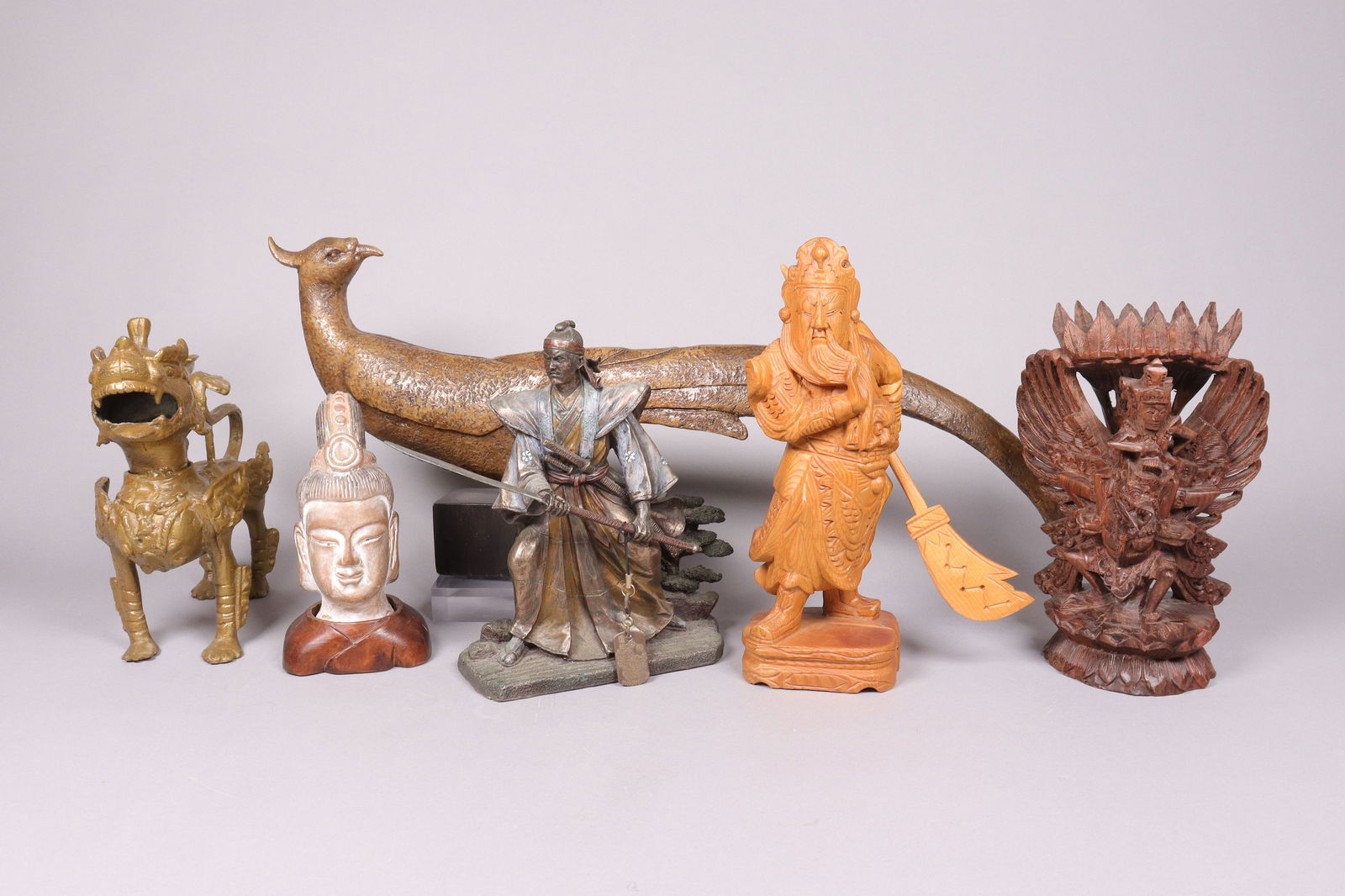 Lots Asian figures: Lots Asian figures.