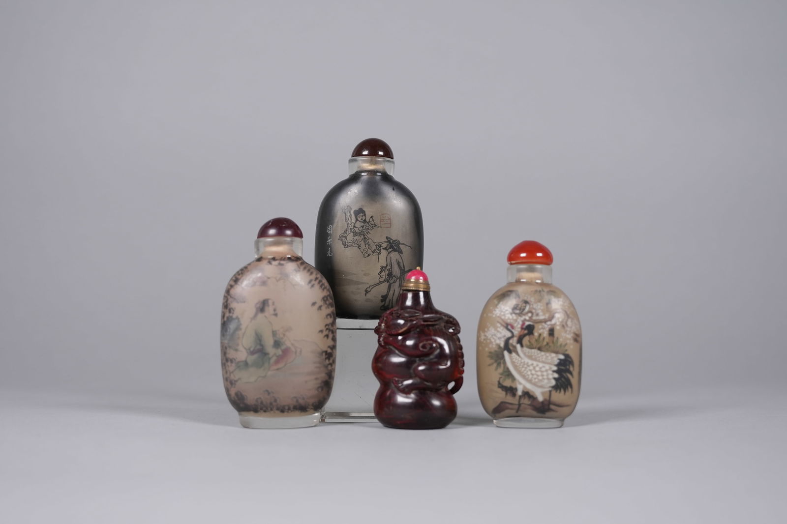 Lots Chinese snuff bottles (1 of 7)