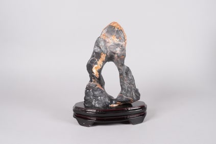 Chinese possibly meteorite boulder ungraded